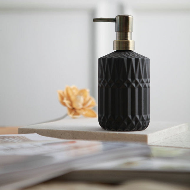 Eleganter Glas Seifenspender in Schwarz